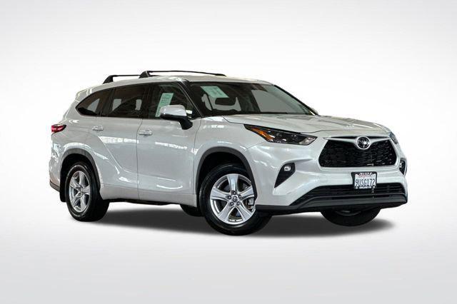 used 2022 Toyota Highlander car, priced at $28,695