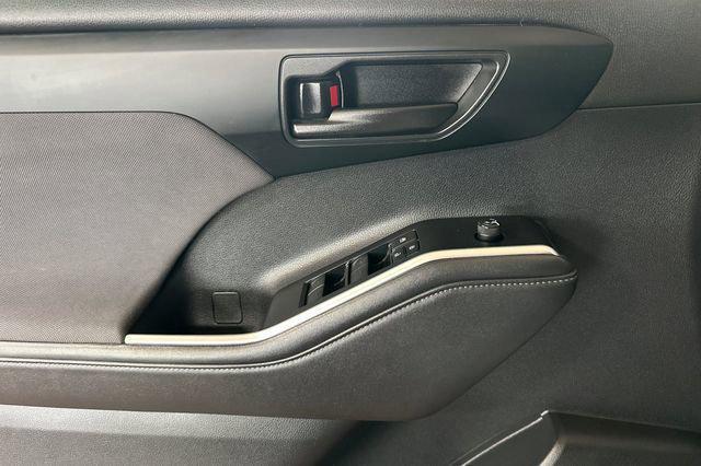 used 2022 Toyota Highlander car, priced at $28,695