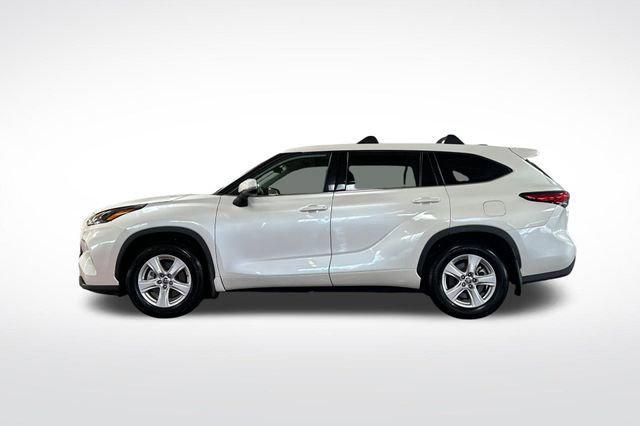 used 2022 Toyota Highlander car, priced at $28,695
