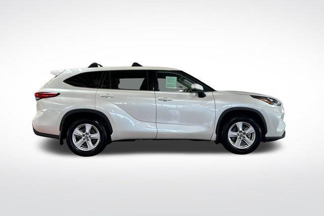 used 2022 Toyota Highlander car, priced at $28,695