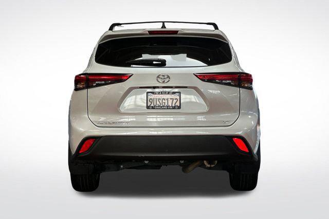 used 2022 Toyota Highlander car, priced at $28,695