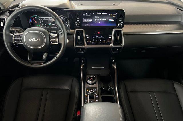 used 2023 Kia Sorento Hybrid car, priced at $29,295