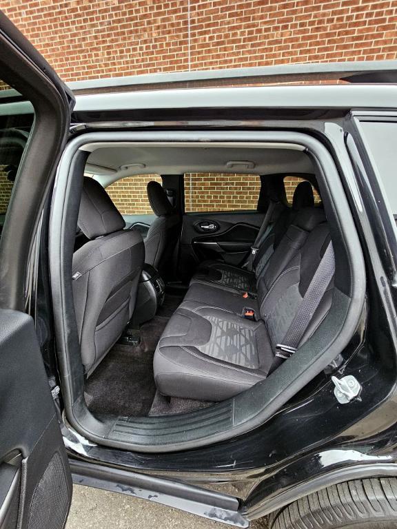 used 2019 Jeep Cherokee car, priced at $13,999