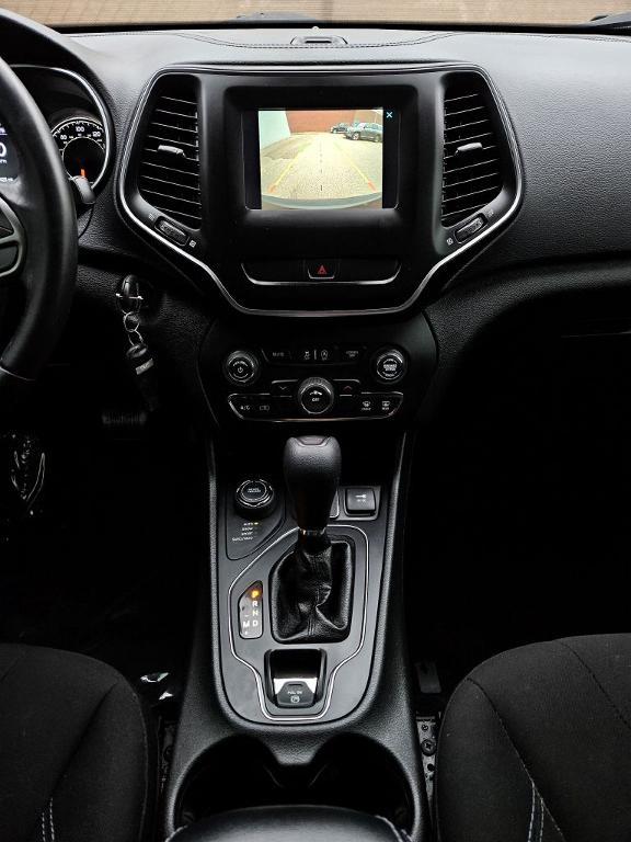 used 2019 Jeep Cherokee car, priced at $13,999