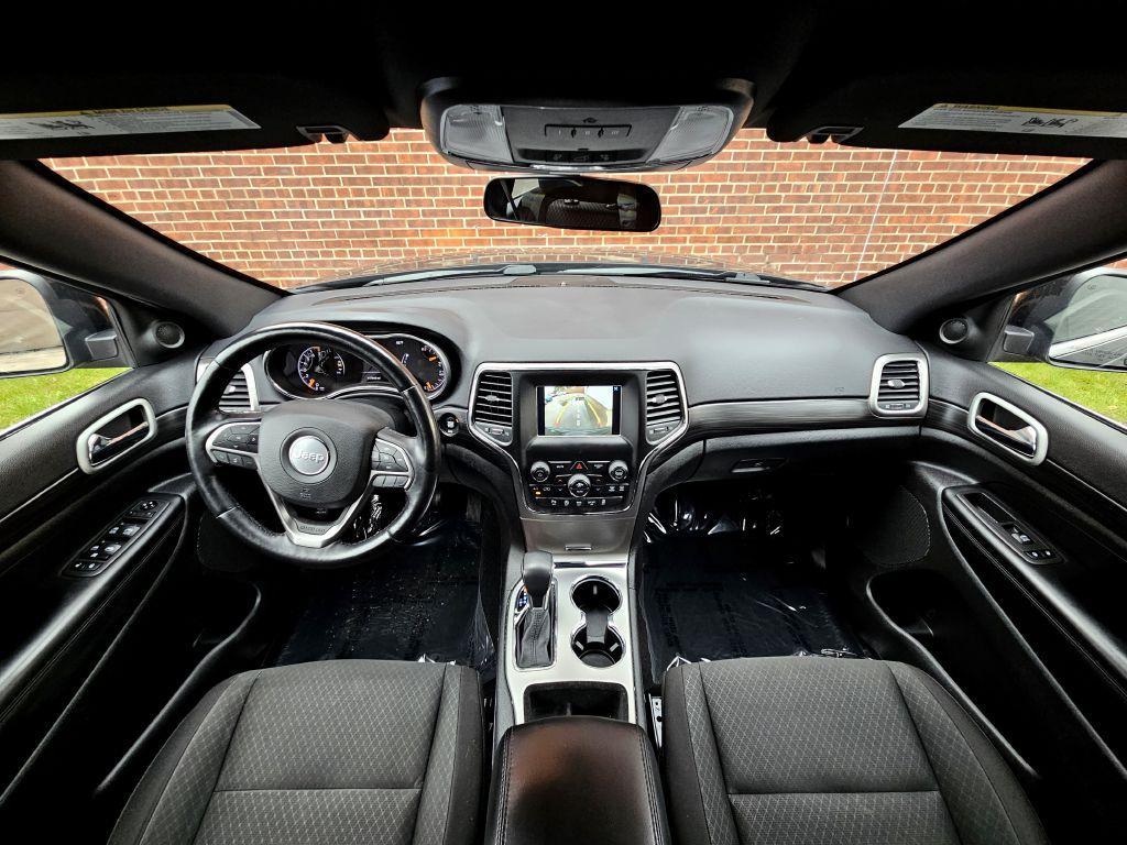 used 2021 Jeep Grand Cherokee car, priced at $17,999
