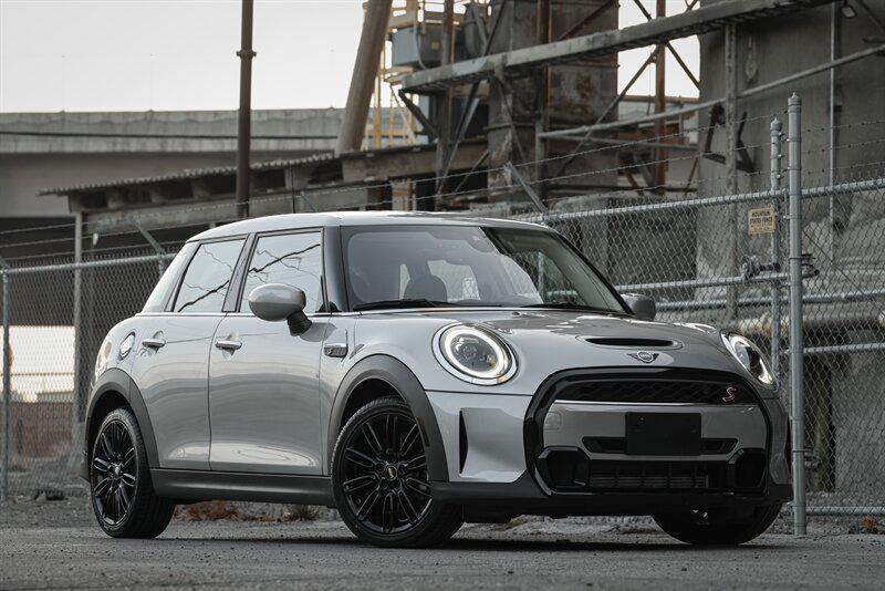 used 2024 MINI Hardtop car, priced at $24,000