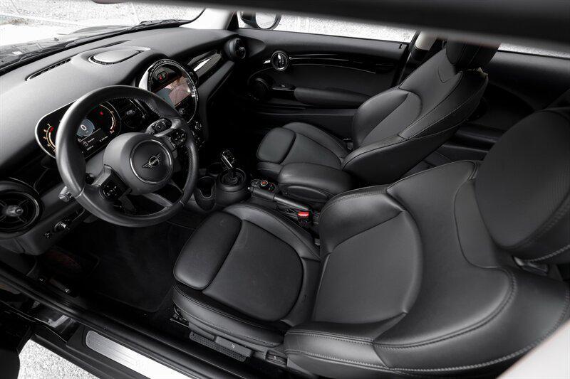 used 2022 MINI Hardtop car, priced at $20,500