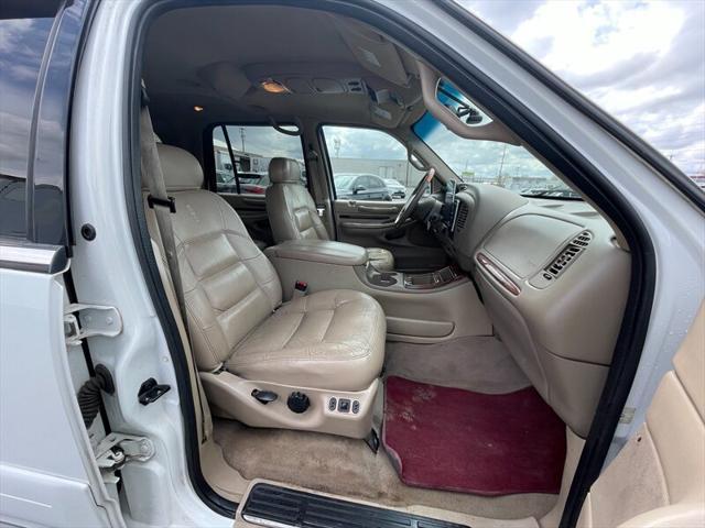used 2000 Lincoln Navigator car, priced at $3,000