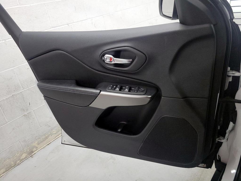 used 2020 Jeep Cherokee car, priced at $18,998