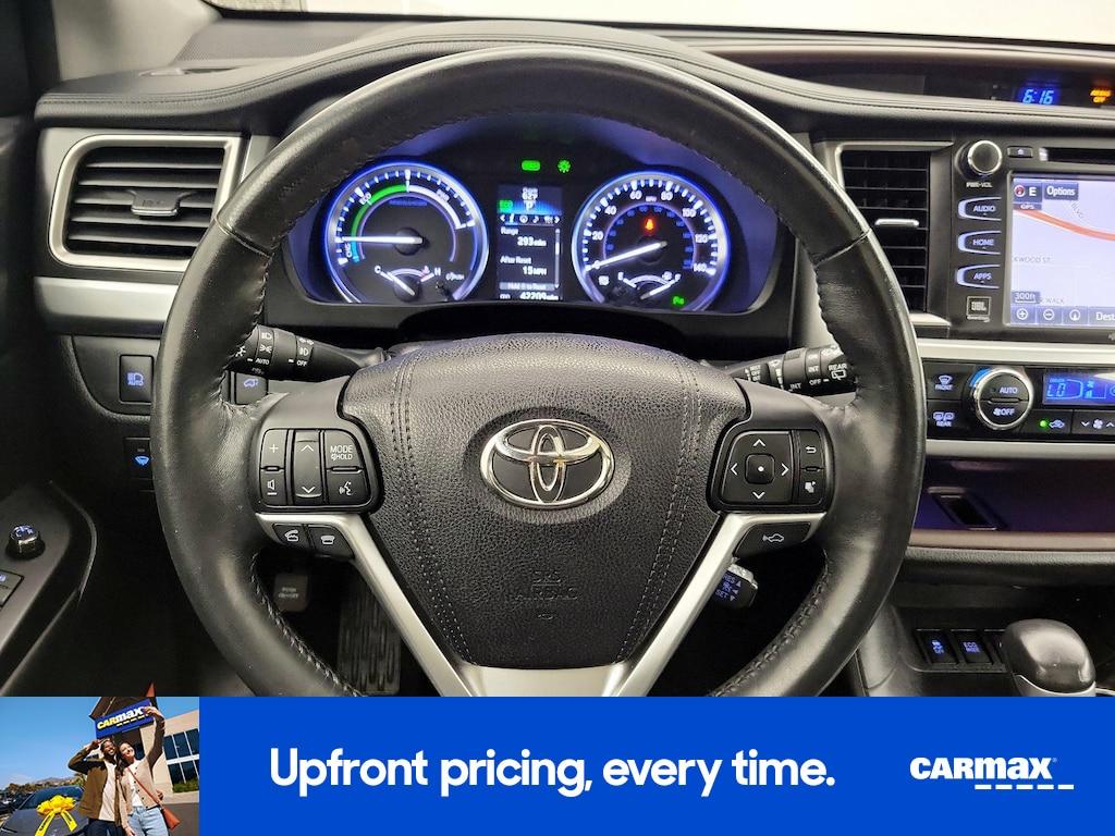 used 2015 Toyota Highlander Hybrid car, priced at $29,998