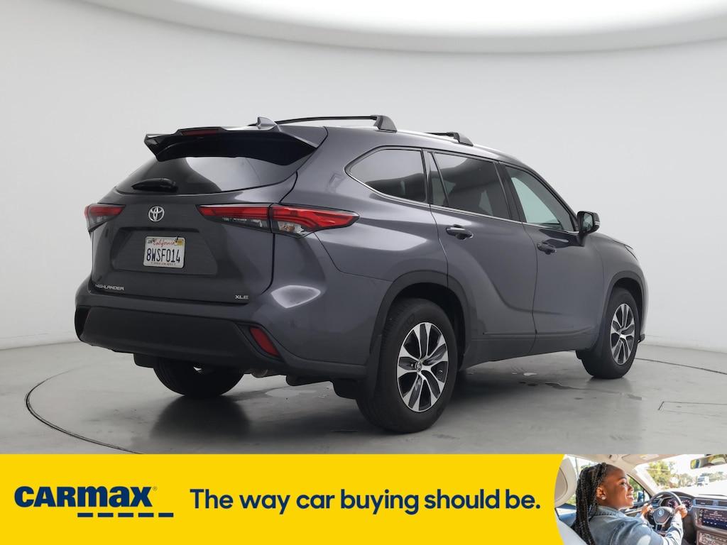 used 2021 Toyota Highlander car, priced at $31,998