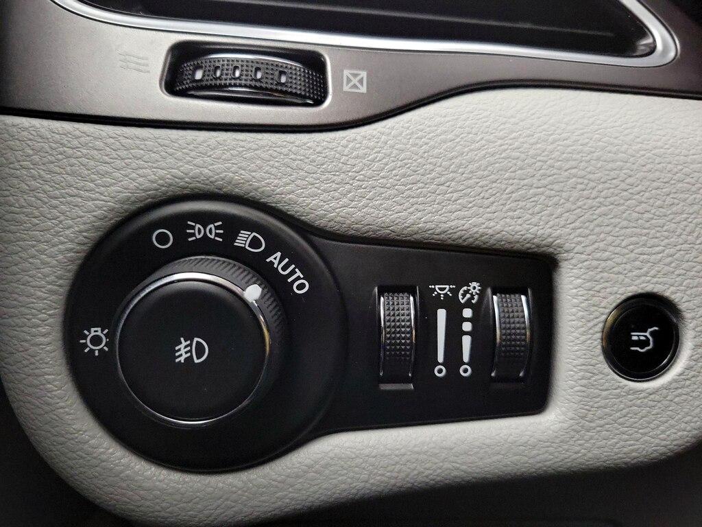 used 2019 Jeep Cherokee car, priced at $20,998