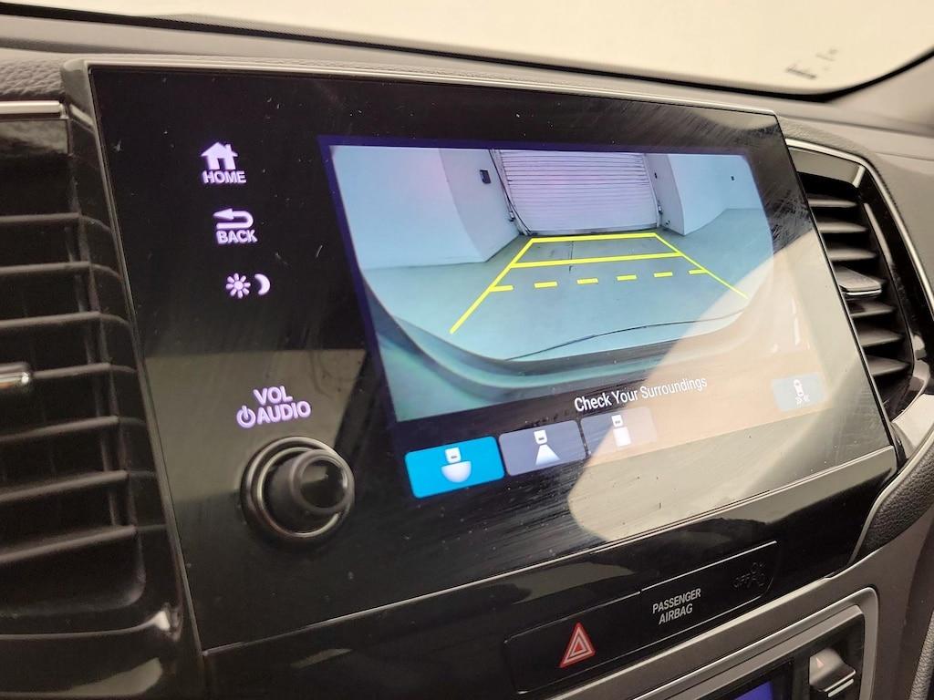 used 2022 Honda Pilot car, priced at $33,998