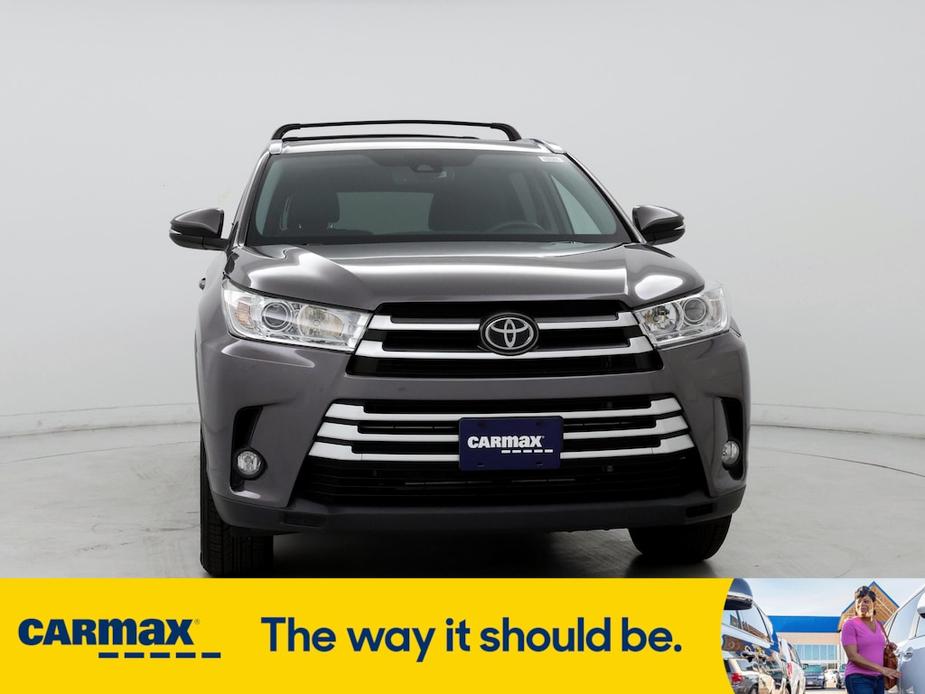 used 2019 Toyota Highlander car, priced at $32,998