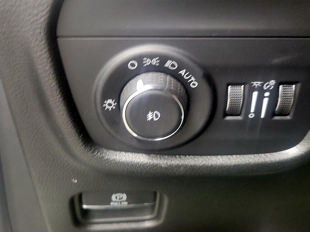 used 2022 Jeep Grand Cherokee car, priced at $30,998