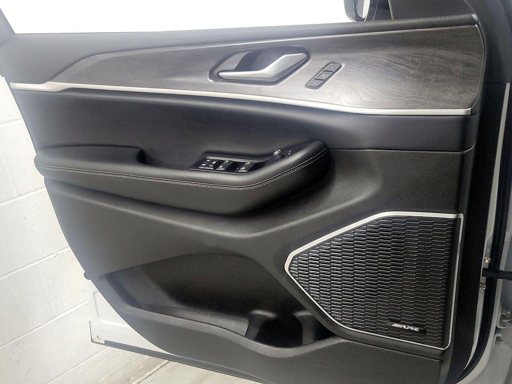 used 2022 Jeep Grand Cherokee car, priced at $30,998