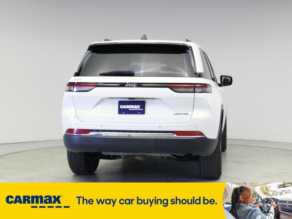 used 2022 Jeep Grand Cherokee car, priced at $30,998