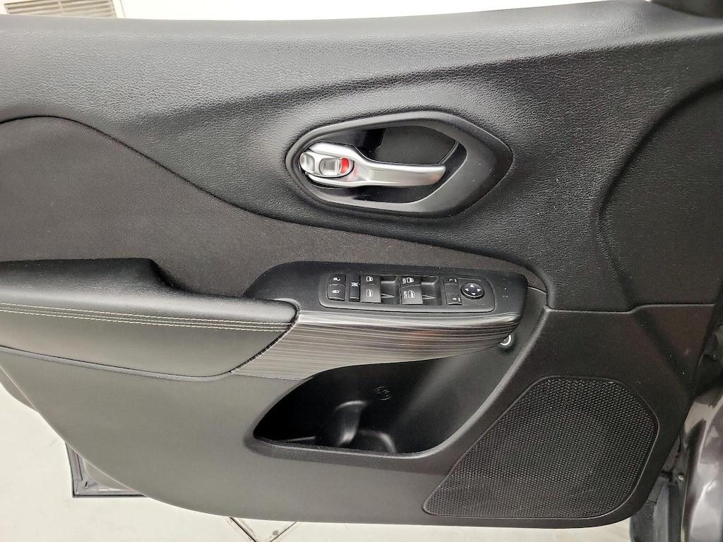 used 2015 Jeep Cherokee car, priced at $11,998