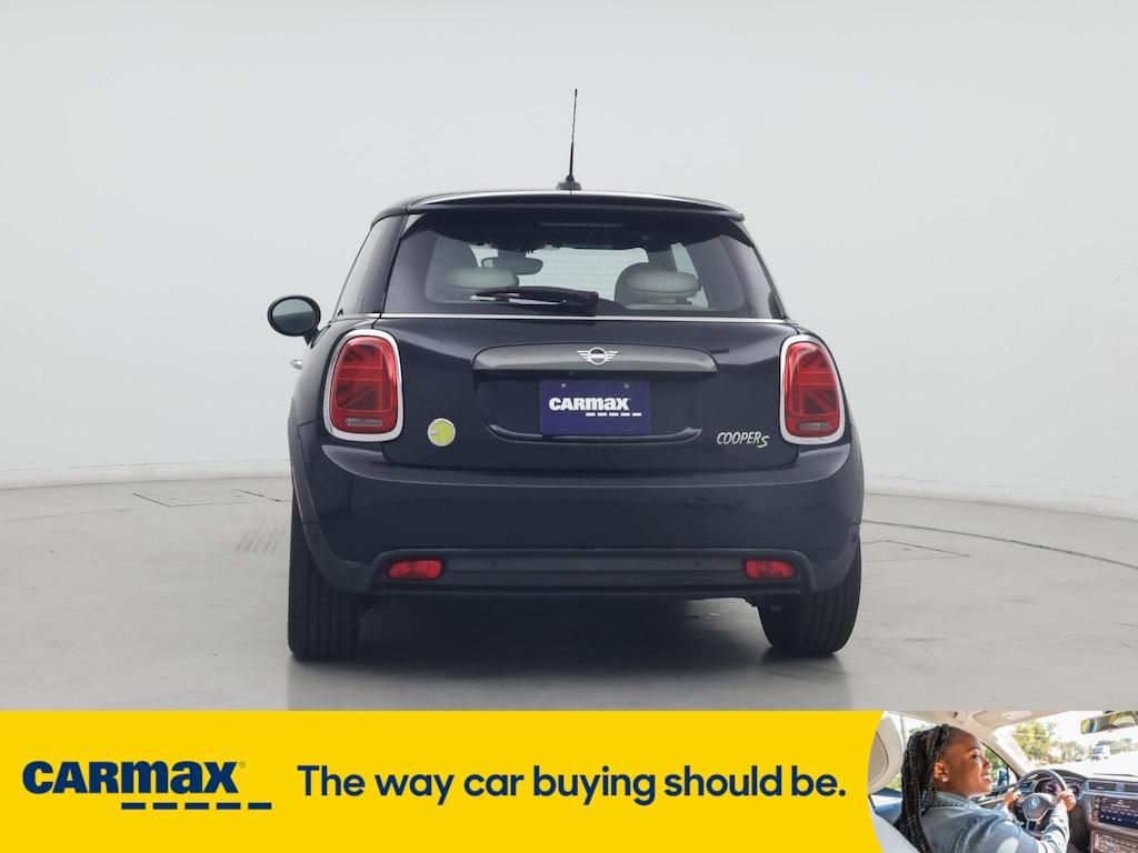 used 2020 MINI SE Hardtop car, priced at $20,998