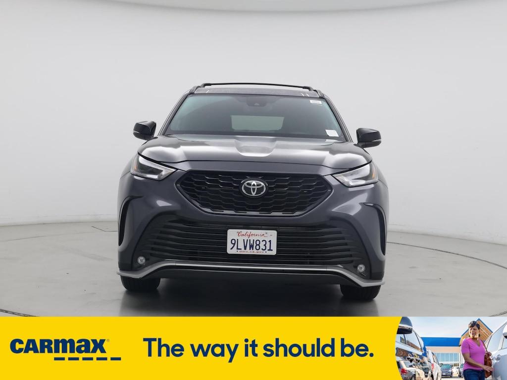 used 2024 Toyota Highlander car, priced at $46,998