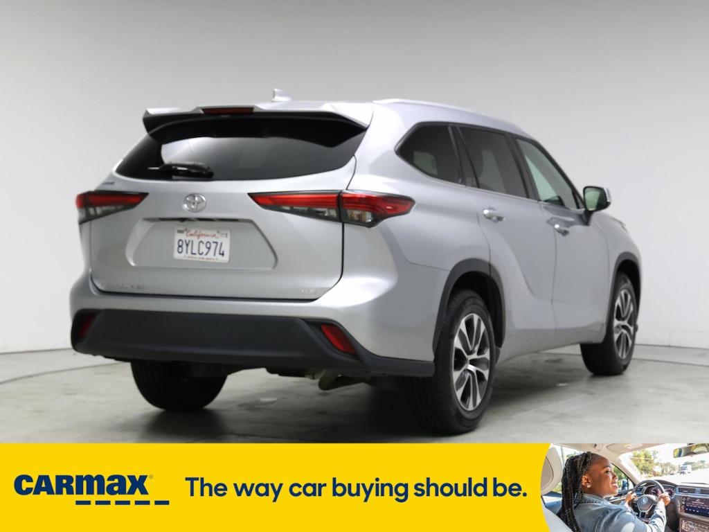 used 2022 Toyota Highlander car, priced at $33,998