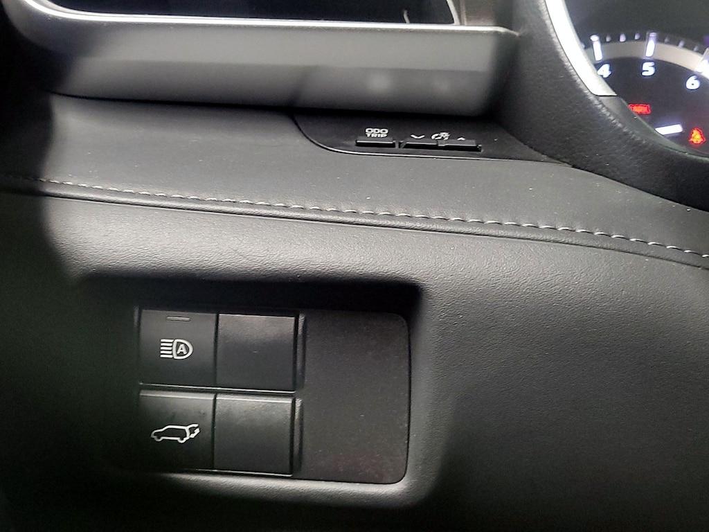 used 2022 Toyota Highlander car, priced at $33,998