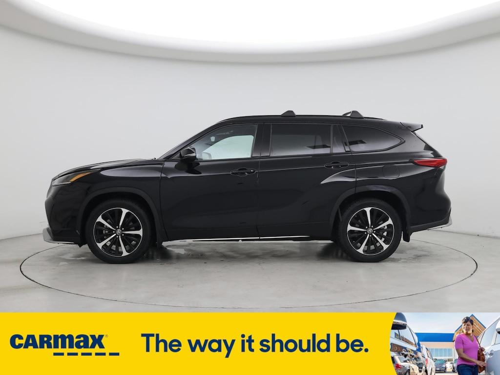 used 2022 Toyota Highlander car, priced at $40,998