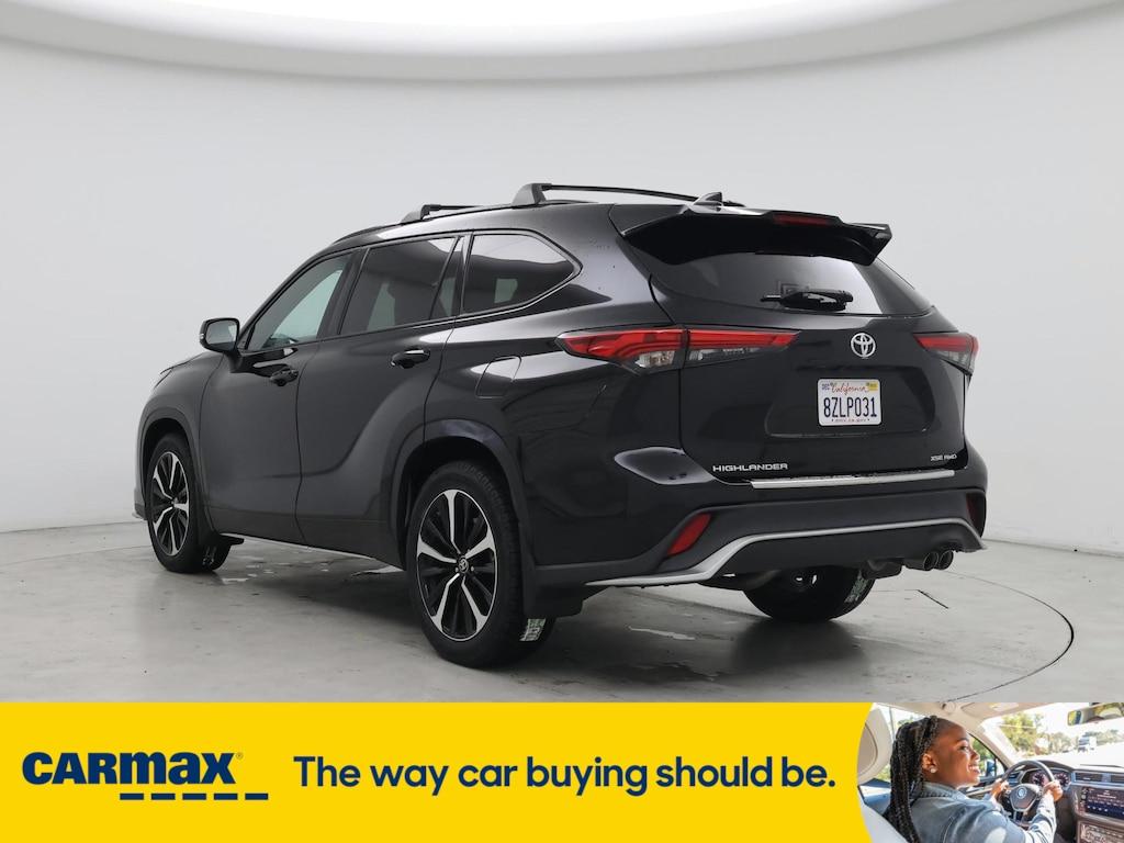 used 2022 Toyota Highlander car, priced at $40,998