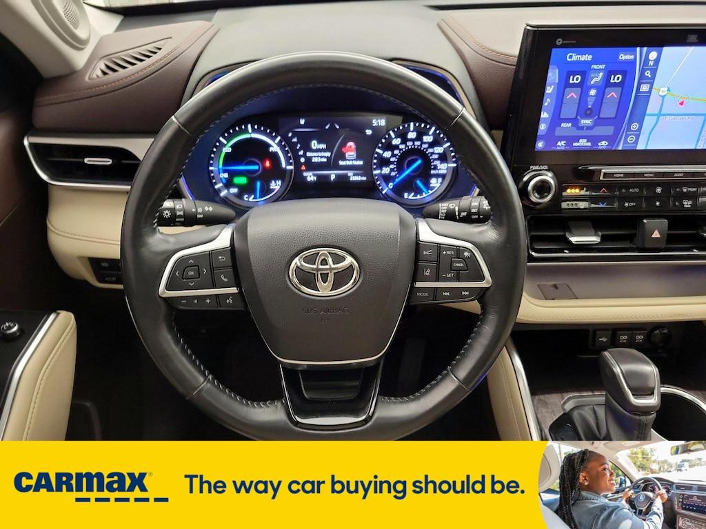 used 2021 Toyota Highlander Hybrid car, priced at $44,998