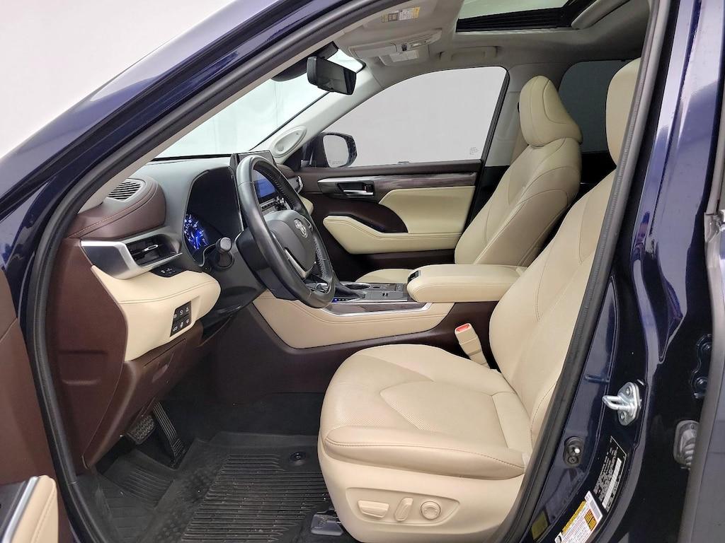 used 2021 Toyota Highlander Hybrid car, priced at $44,998
