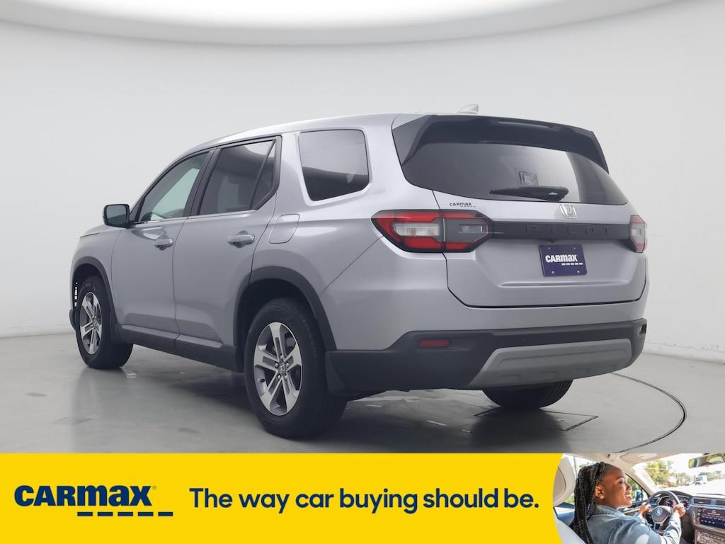 used 2023 Honda Pilot car, priced at $35,998