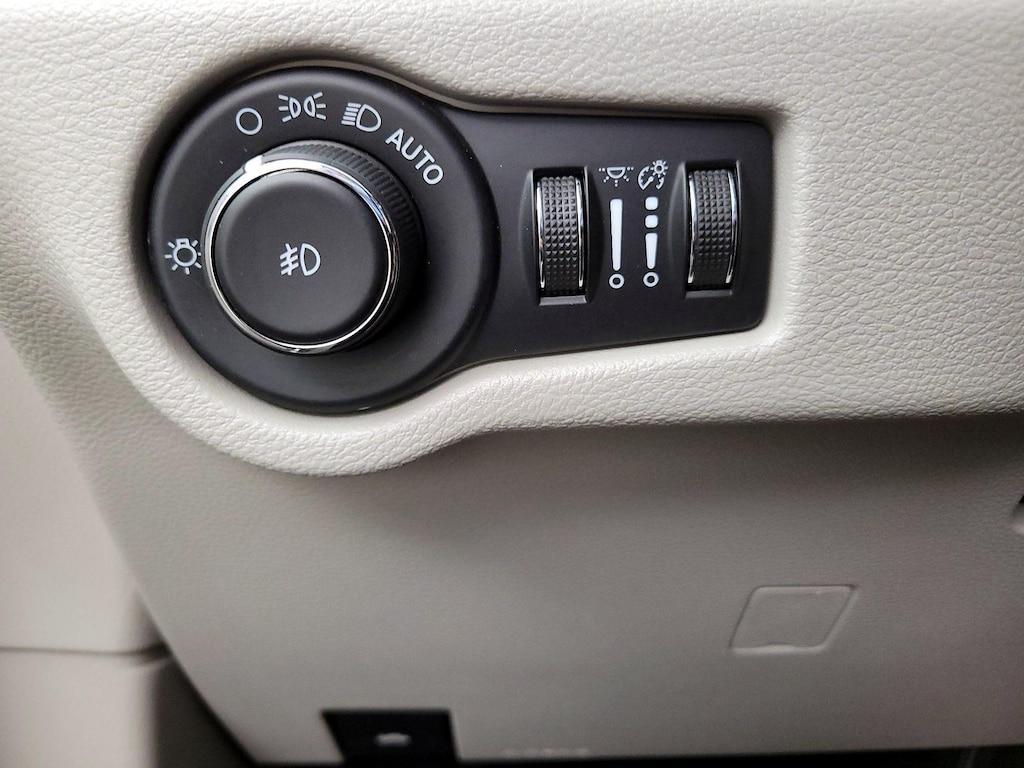 used 2020 Chrysler Pacifica car, priced at $22,998