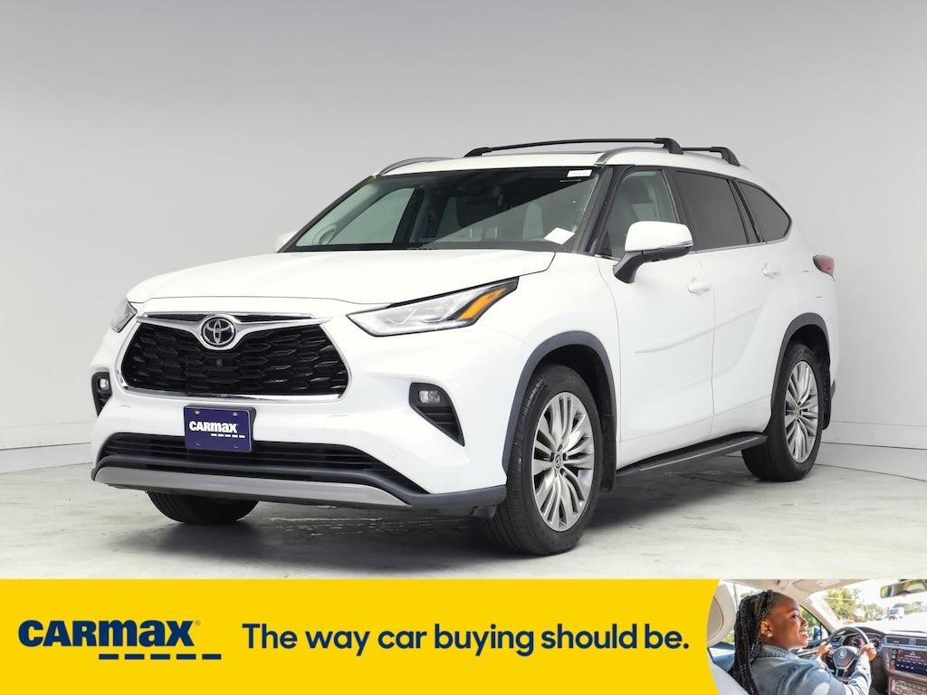 used 2022 Toyota Highlander car, priced at $45,998