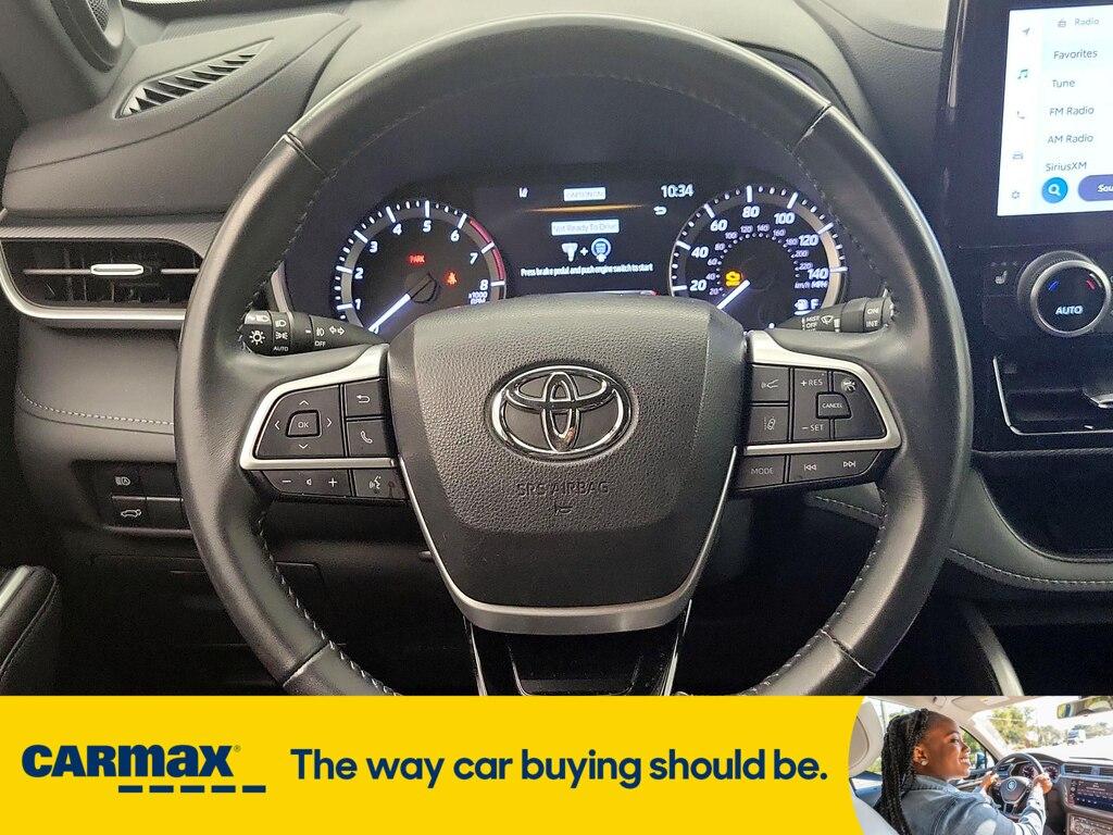 used 2024 Toyota Highlander car, priced at $47,998