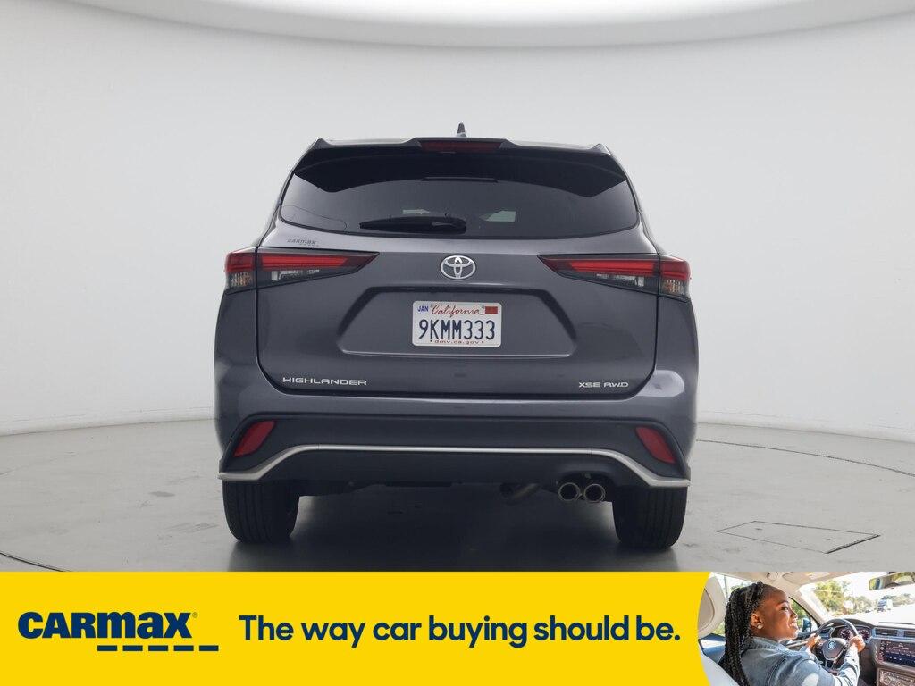 used 2024 Toyota Highlander car, priced at $47,998
