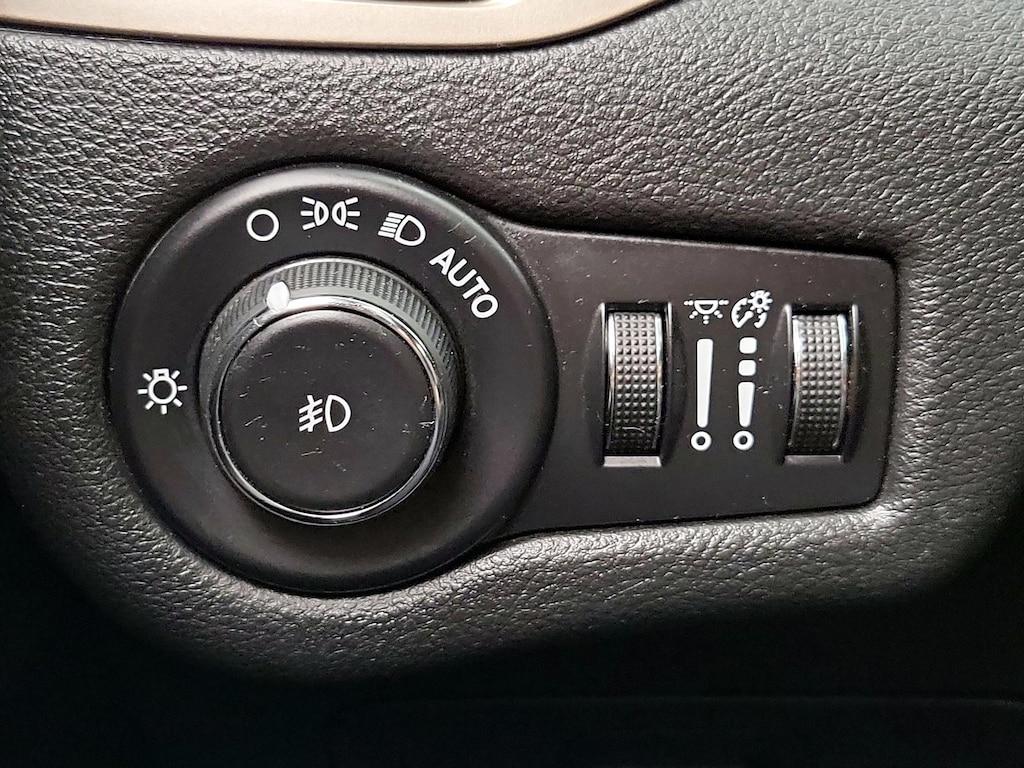 used 2014 Jeep Cherokee car, priced at $13,998