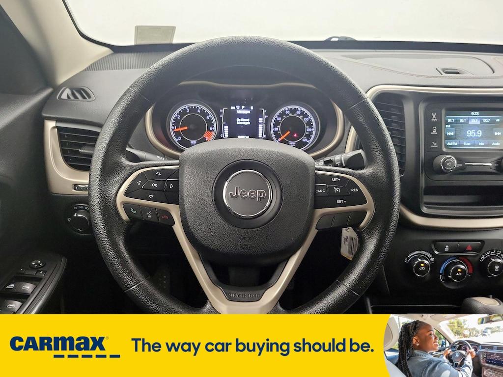 used 2015 Jeep Cherokee car, priced at $11,599