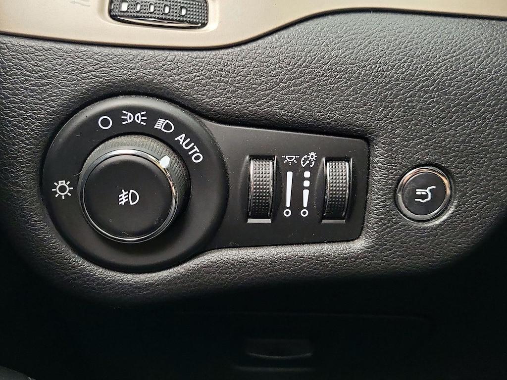 used 2014 Jeep Cherokee car, priced at $12,998