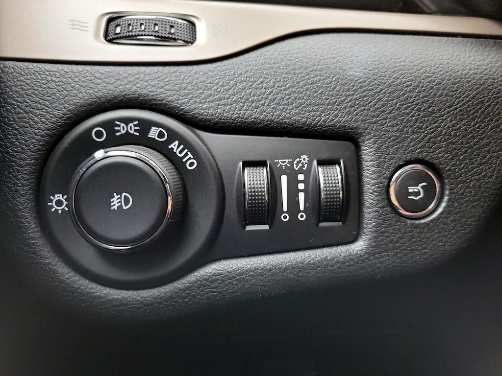 used 2015 Jeep Cherokee car, priced at $14,998