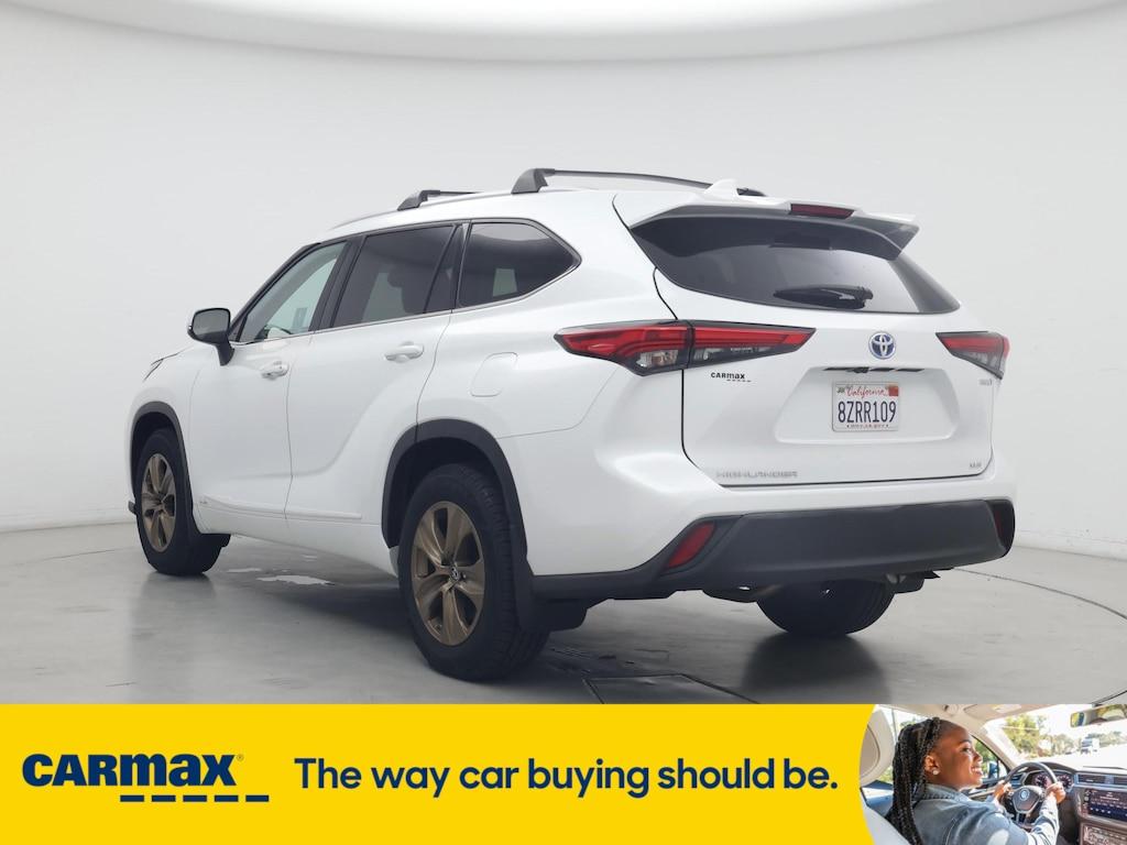 used 2022 Toyota Highlander Hybrid car, priced at $45,998