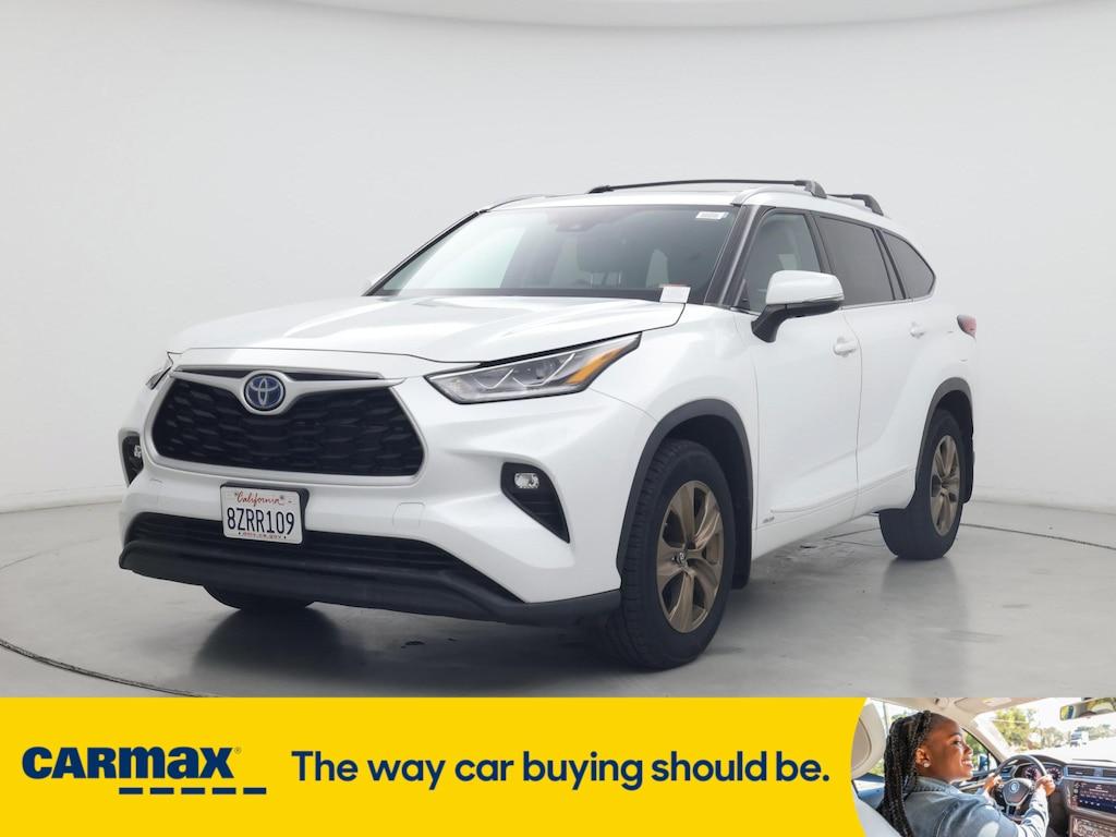 used 2022 Toyota Highlander Hybrid car, priced at $45,998