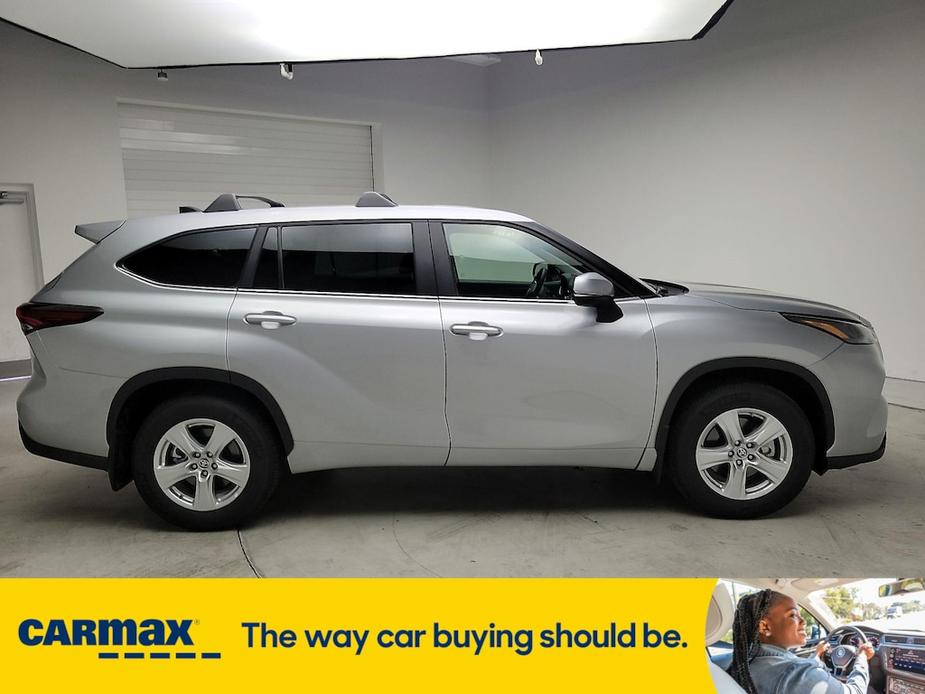 used 2024 Toyota Highlander car, priced at $39,998