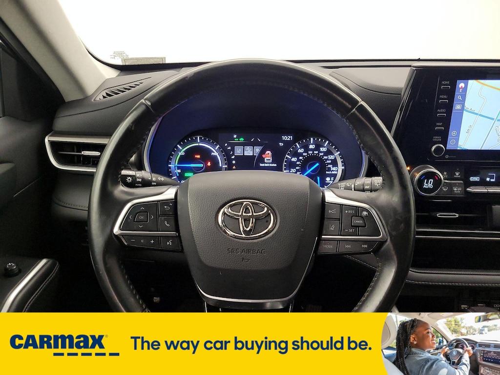 used 2021 Toyota Highlander Hybrid car, priced at $33,998