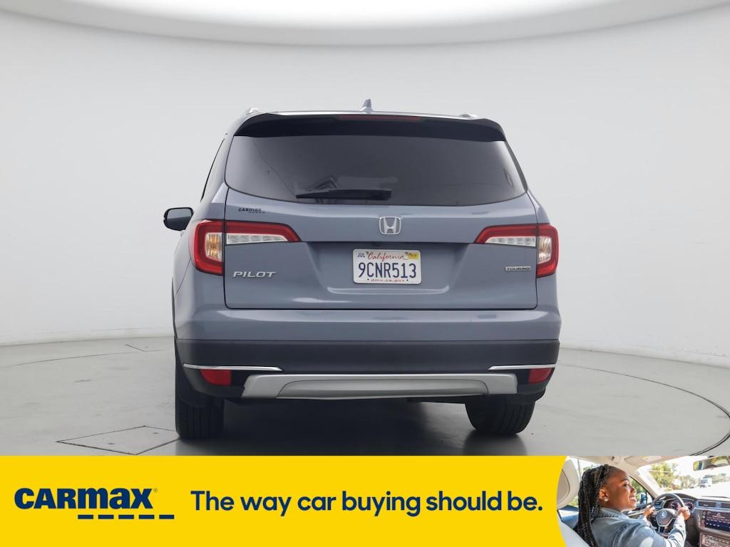 used 2022 Honda Pilot car, priced at $31,998