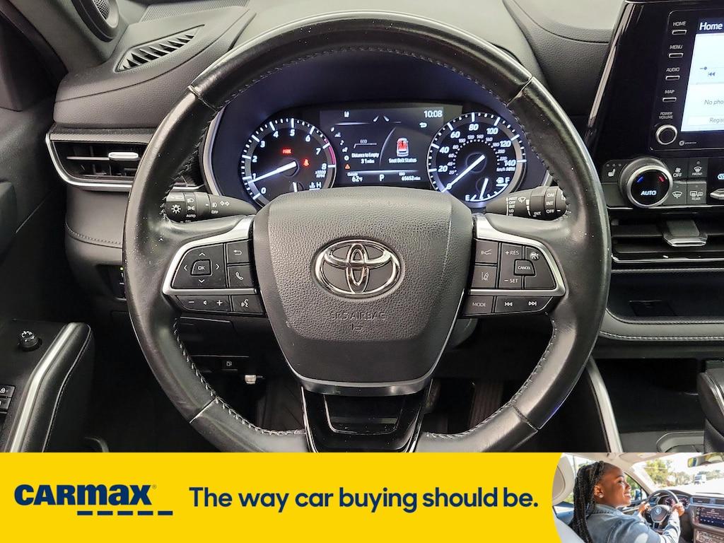 used 2021 Toyota Highlander car, priced at $31,998