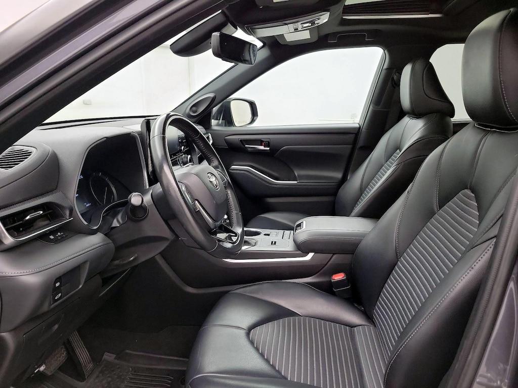 used 2021 Toyota Highlander car, priced at $31,998