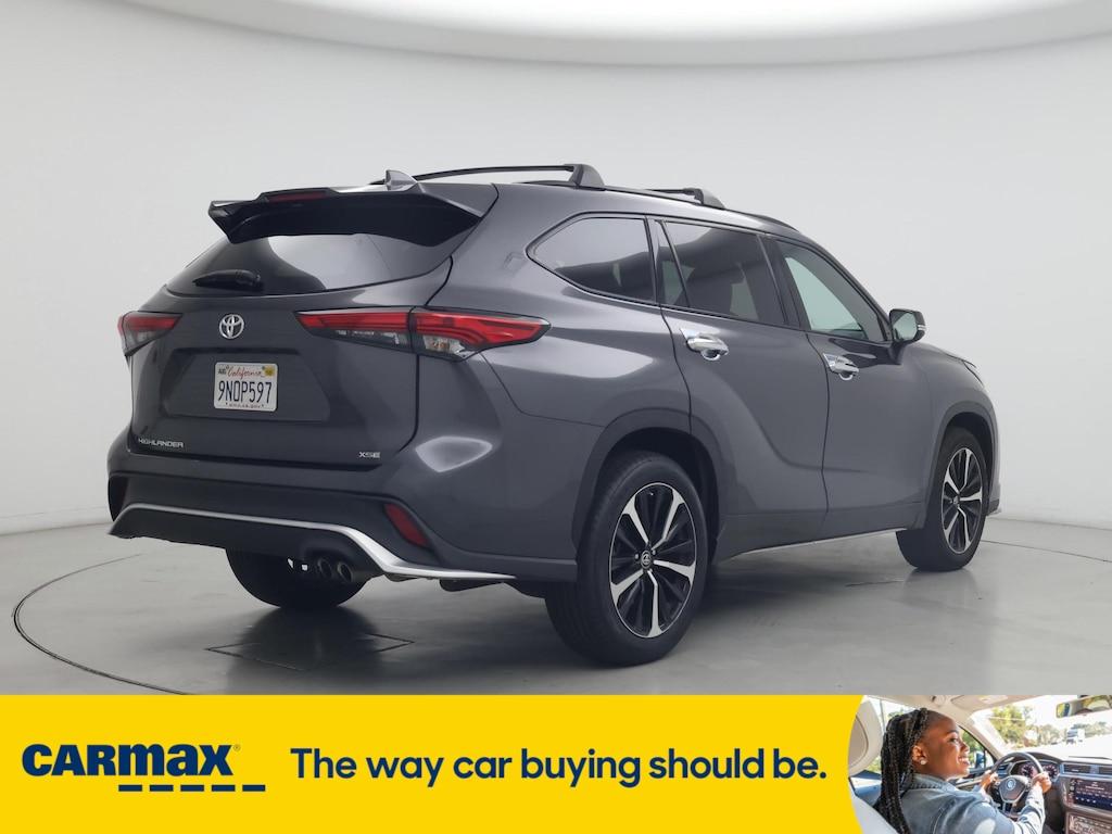 used 2021 Toyota Highlander car, priced at $31,998