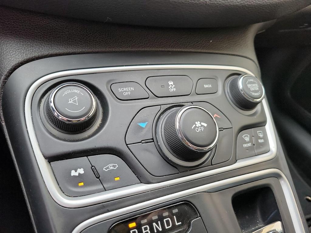 used 2015 Chrysler 200 car, priced at $8,998