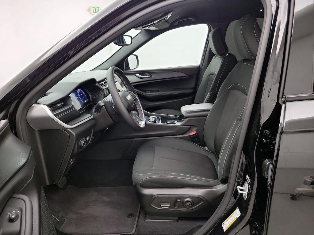 used 2024 Jeep Grand Cherokee car, priced at $32,998