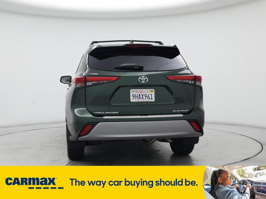 used 2023 Toyota Highlander car, priced at $48,998